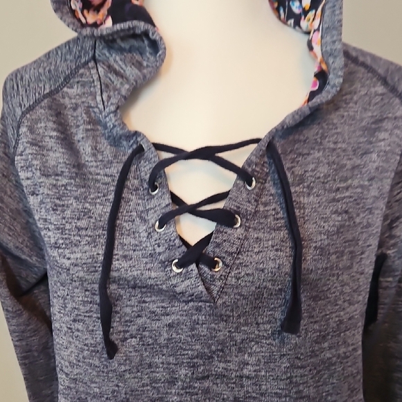Vera Bradley Blue Lace-Up Hoodie Floral Hood Lining Size M - Picture 4 of 10